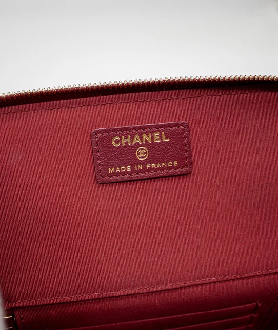 Chanel Small Bordeaux Color Vanity Case Handbag in Lambskin Leather with Gold Hardware