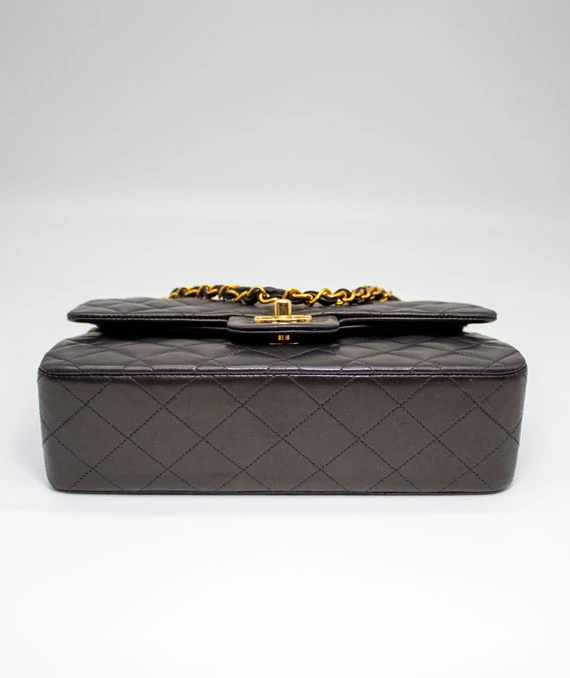 CHANEL Size 23 Medium Double Flap Shoulder Vintage Bag with Gold Hardware