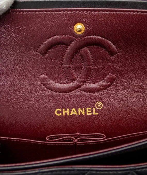 CHANEL Size 23 Medium Double Flap Shoulder Vintage Bag with Gold Hardware