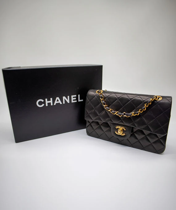CHANEL Size 23 Medium Double Flap Shoulder Vintage Bag with Gold Hardware