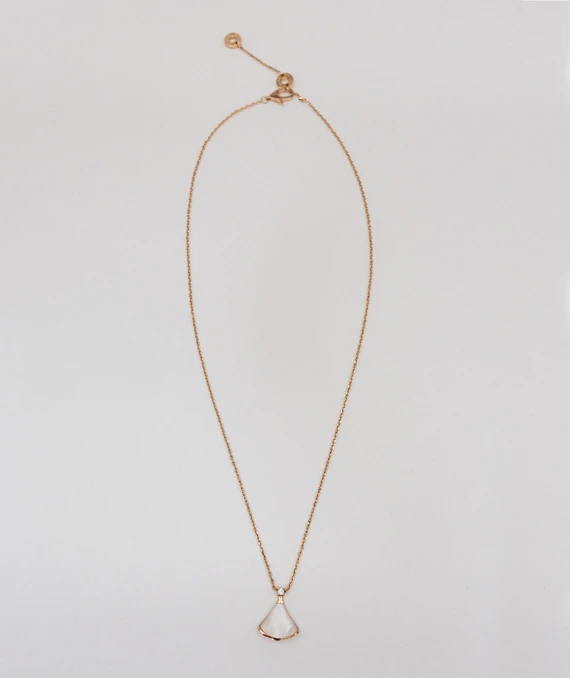 Bvlgari Divas' Dream Diamond and Mother of Pearl 18k Rose Gold Necklace with Matching Earrings Set