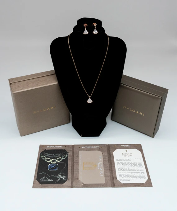 Bvlgari Divas' Dream Diamond and Mother of Pearl 18k Rose Gold Necklace with Matching Earrings Set