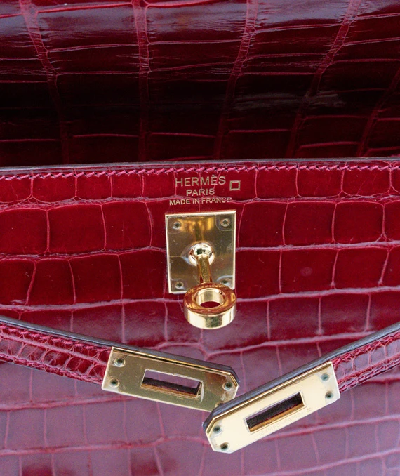 Hermes Size 25 Rouge Niloticus Crocodile Leather Kelly Handbag with Gold Hardware