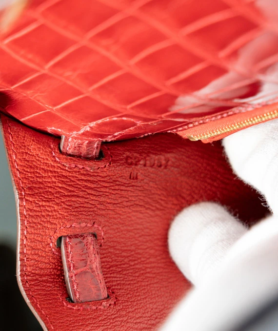 Hermes Size 25 Rouge Niloticus Crocodile Leather Kelly Handbag with Gold Hardware