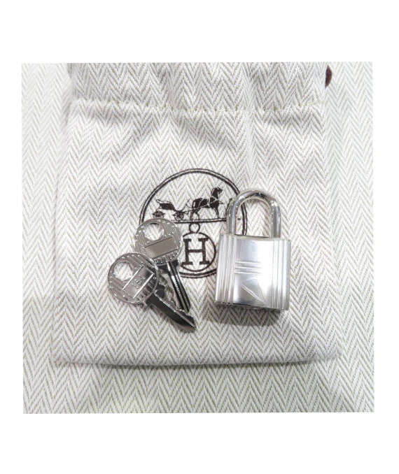 Hermes 2018 (Stamp C) Size 28 Rose Pourpre Pink Togo Leather Kelly Handbag with Palladium Hardware