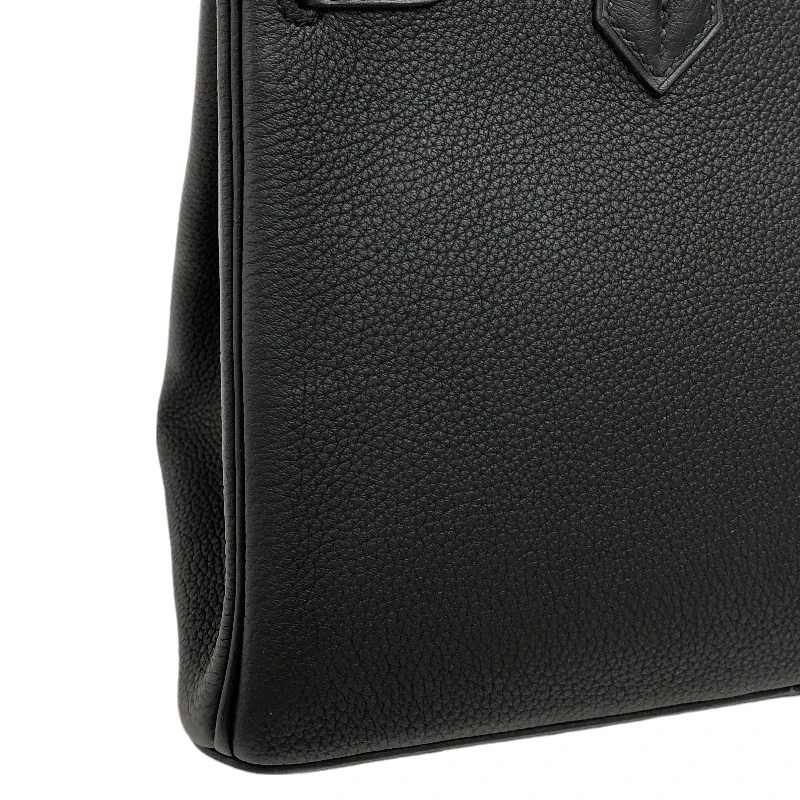 Hermes Birkin (Stamp U) Size 25 Togo Leather Handbag in Black color with Gold Hardware