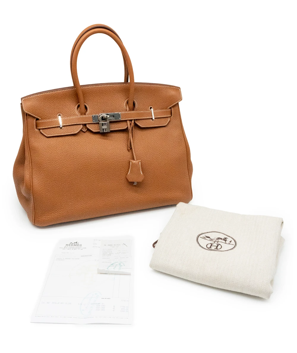 Hermes Birkin (Stamp O) Size 35 Togo Leather handbag in Gold with Palladium Hardware